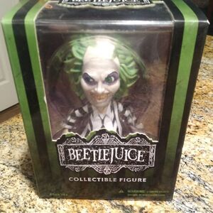 Beetlejuice Stylized Collectible 6" Action Figure Mezco Toyz Horror NIB Sealed